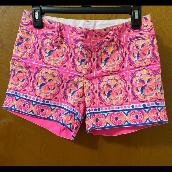 Lily Pulitzer shorts. - Picture 1 of 3